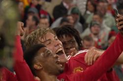 开云体育app-包含曼联中场成功抢断，制造进球机会的词条