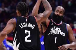 开云体育登录-包含掘金完胜快船，利拉德关键制胜的词条