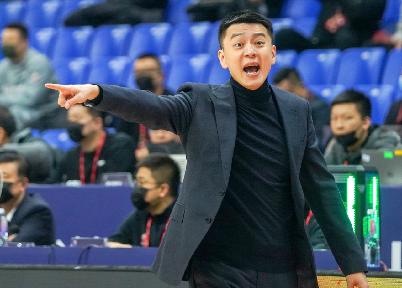 包含福建男篮胜出，攻守兼顾，战术稳定的词条