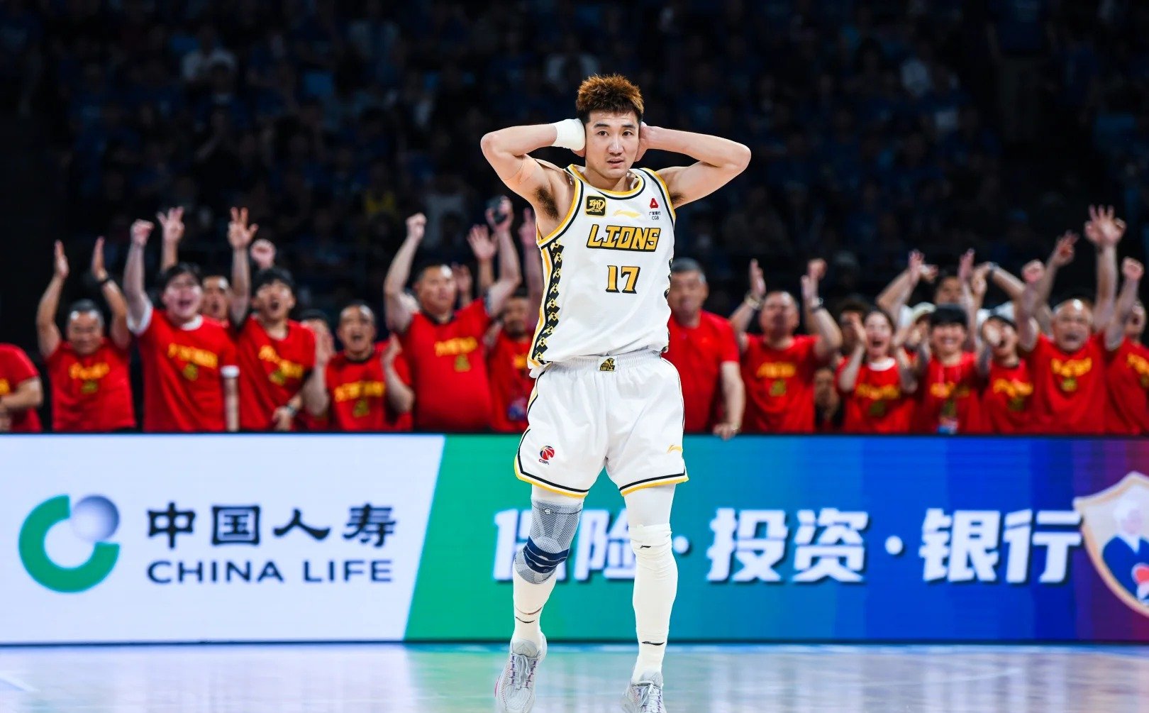 北京男篮连续两场失利，需调整状态