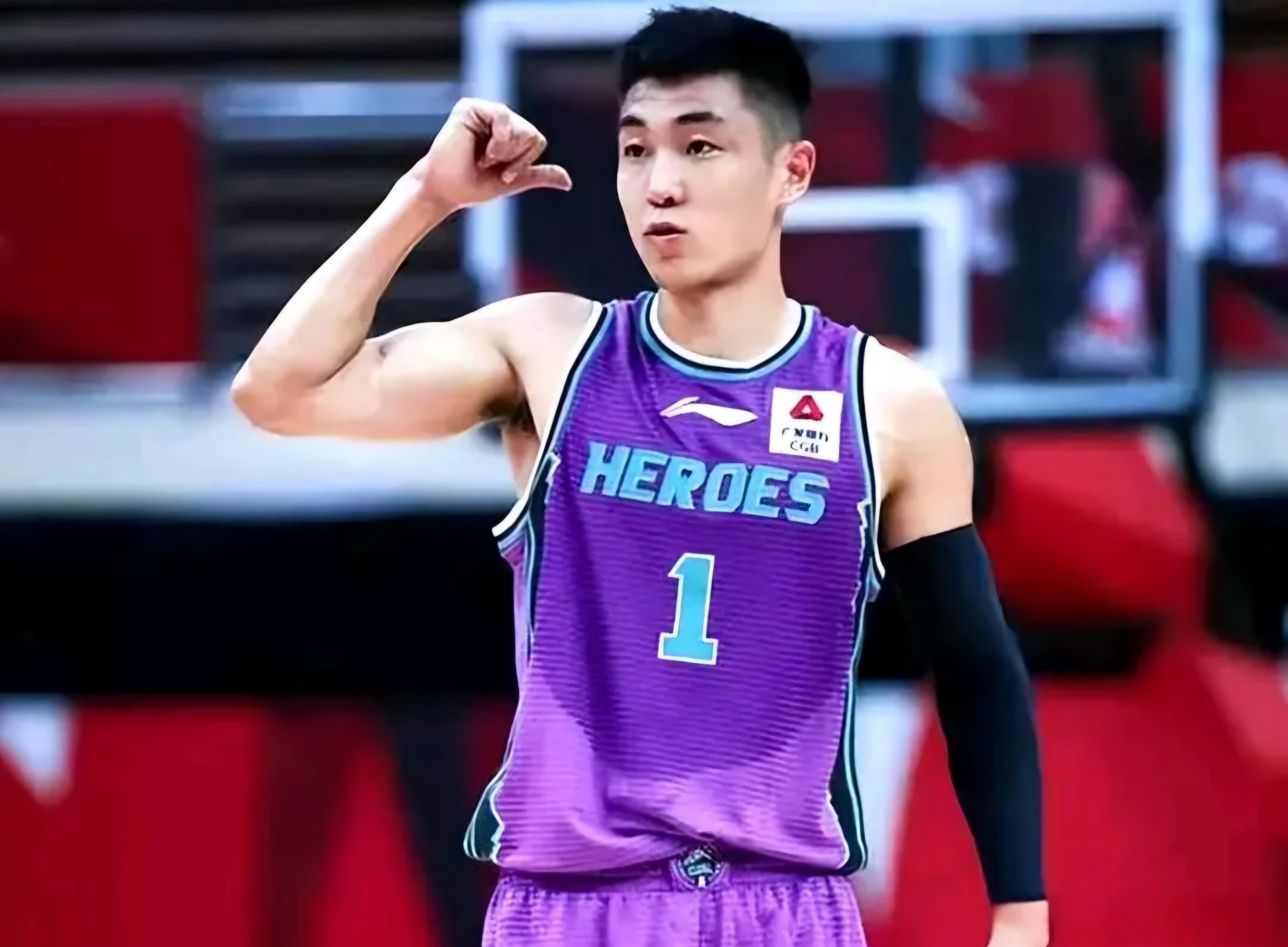 关于马刺横扫青岛队，高诗岩惊艳四座的信息