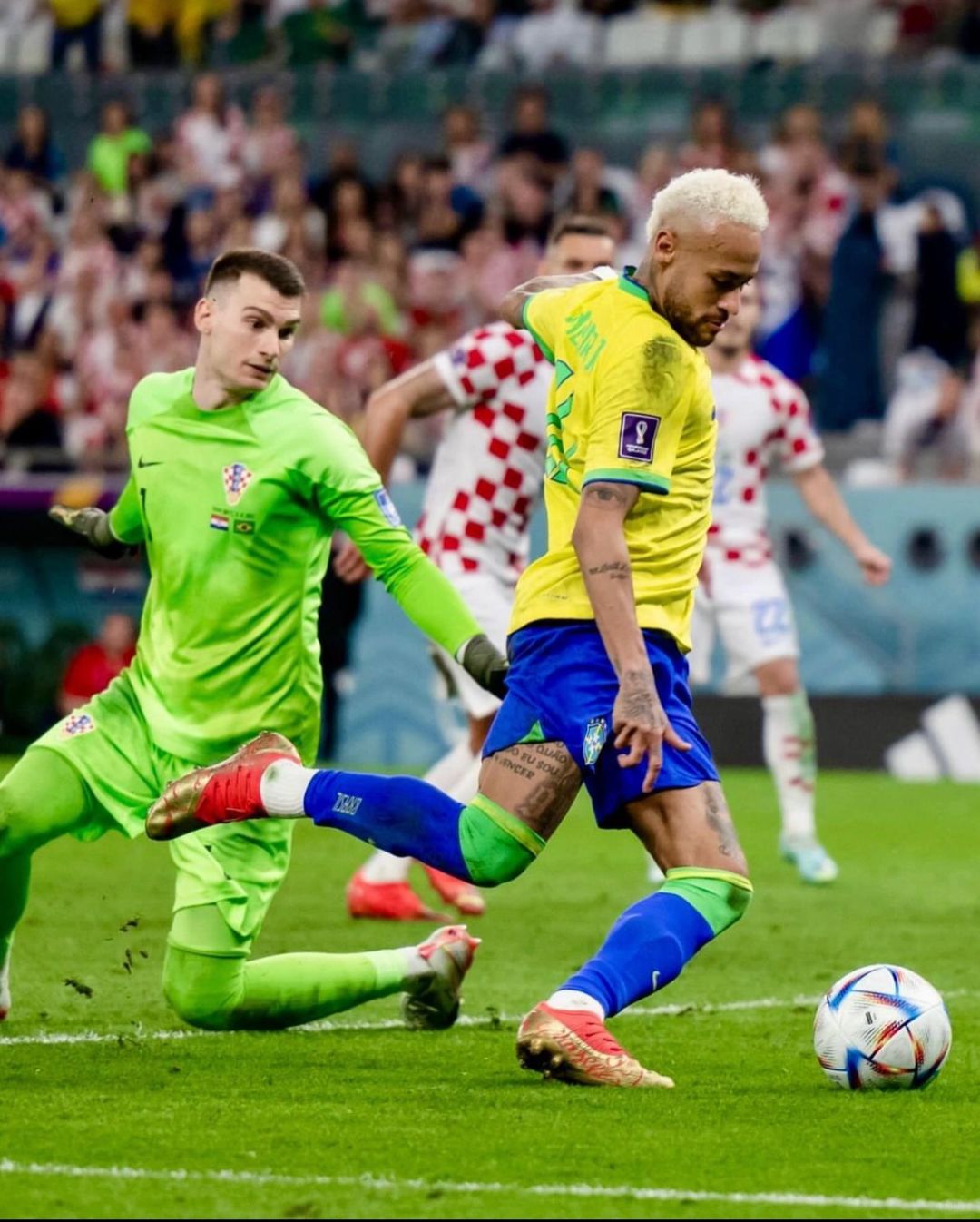 巴西鏖战英格兰,内马尔点燃赛场的简单介绍 巴西鏖战英格兰,内马尔点燃赛场的简单介绍